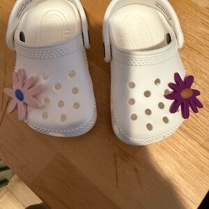 CROCS Kids White Sandals with Pink and Purple Flowers size 3